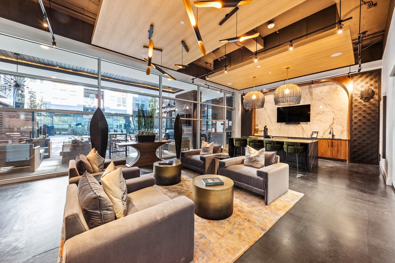 South and Hollis - Photo 6 of 50