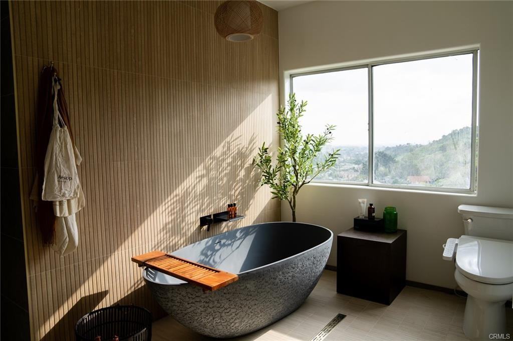 3750 Roberta St - Photo 2 of 8