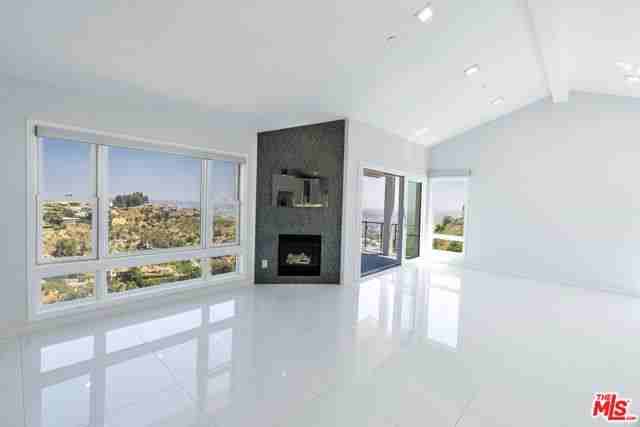 8185 Mannix Dr - Photo 2 of 8