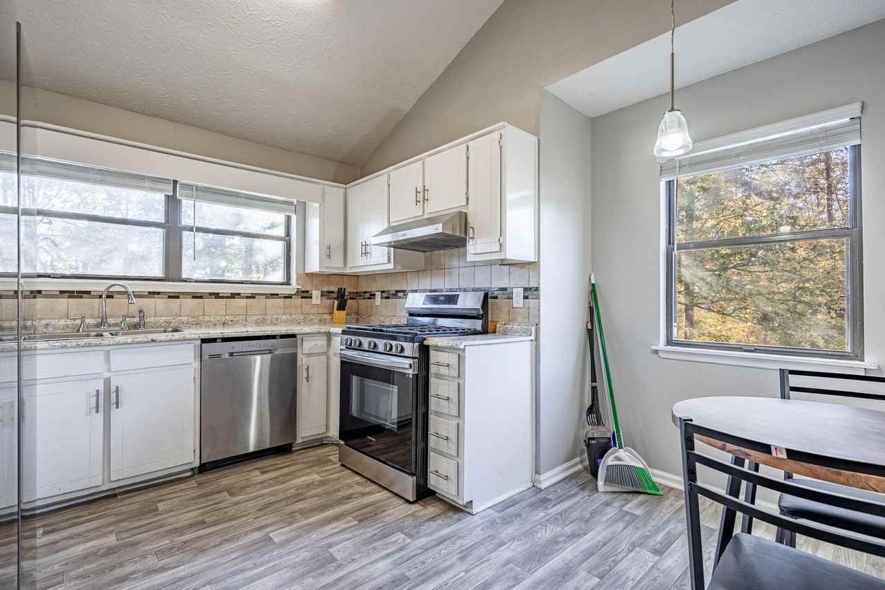 Tarragon Dr - Photo 3 of 13