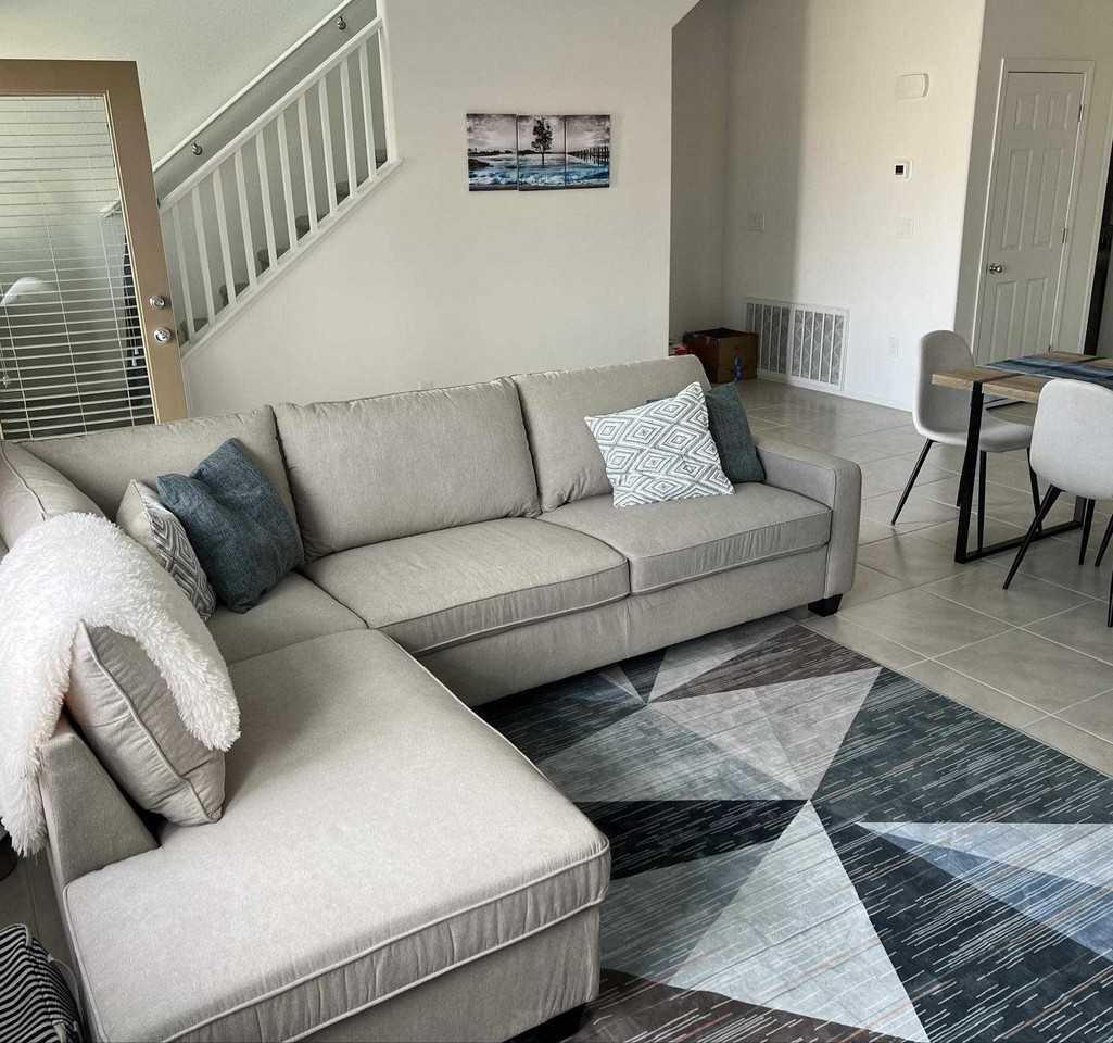 Spellbinding St - Photo 4 of 5