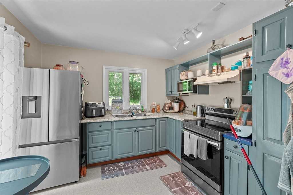 83 Bradley St ##1 - Photo 2 of 26