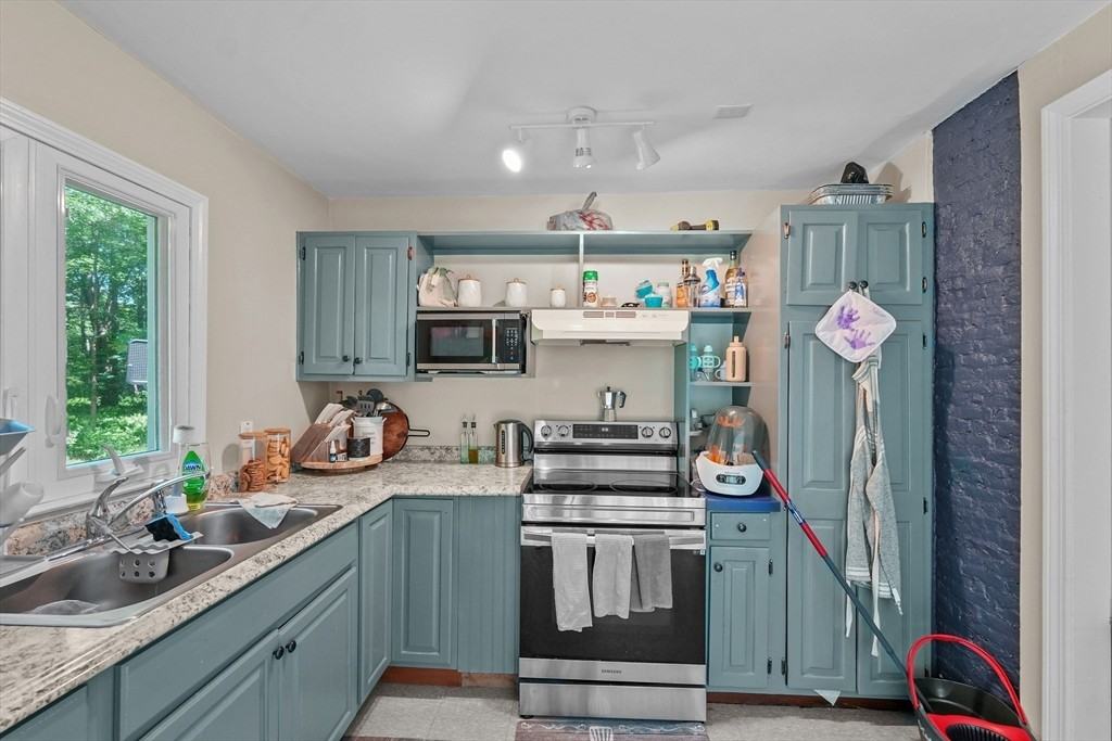 83 Bradley St ##1 - Photo 3 of 26