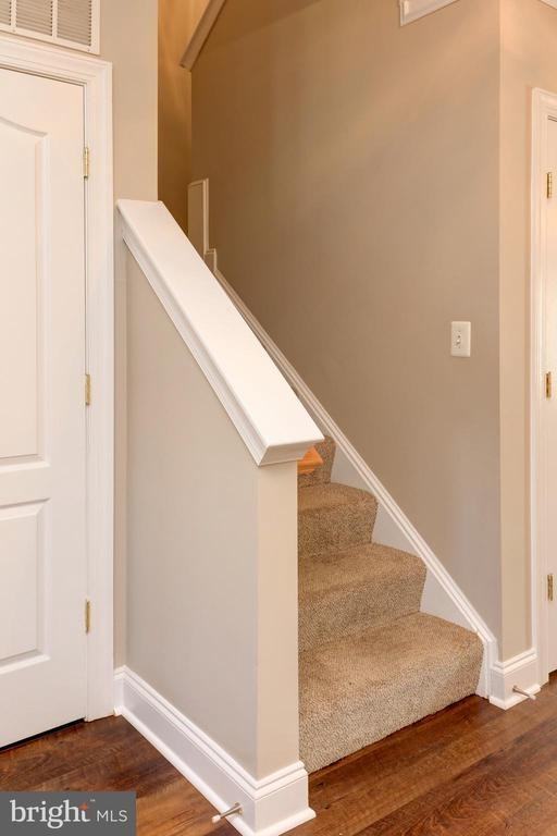 8057 Gatehouse Rd ##20 - Photo 2 of 32