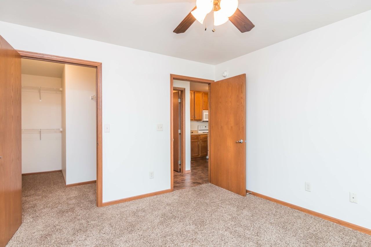 415 Honeysuckle Drive #109 - Photo 5 of 7