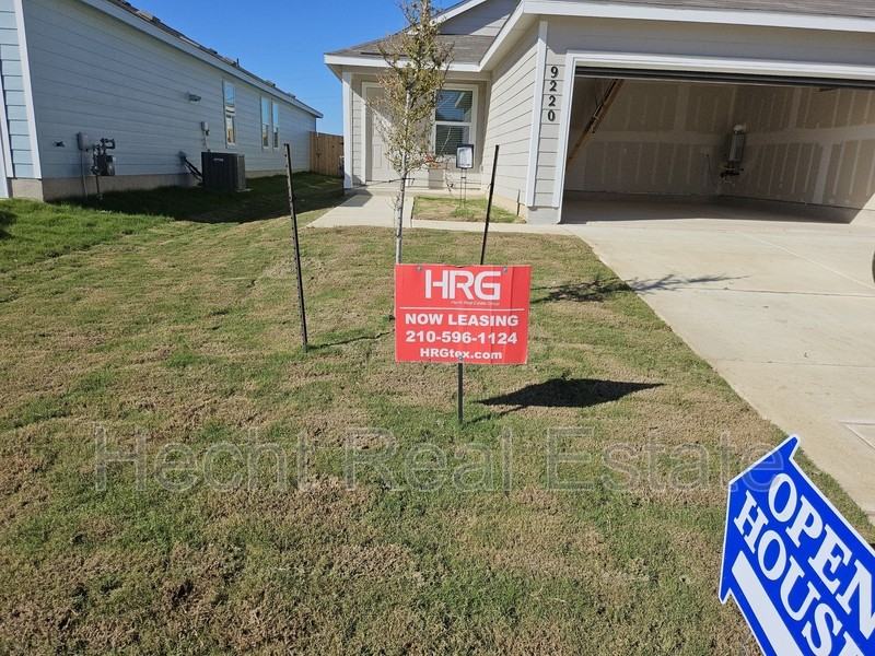 9220 Saint Jerome - Photo 2 of 33