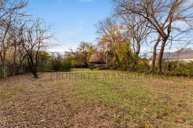 711 N Westridge Dr - Photo 3 of 19