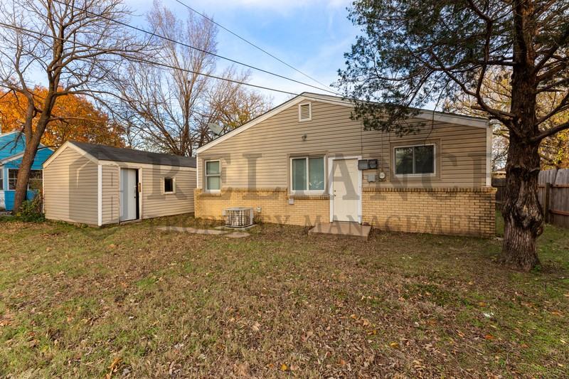 711 N Westridge Dr - Photo 4 of 19