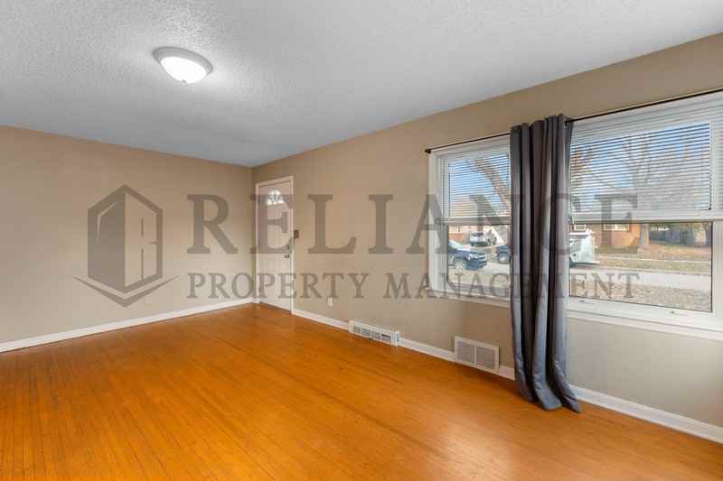 711 N Westridge Dr - Photo 7 of 19