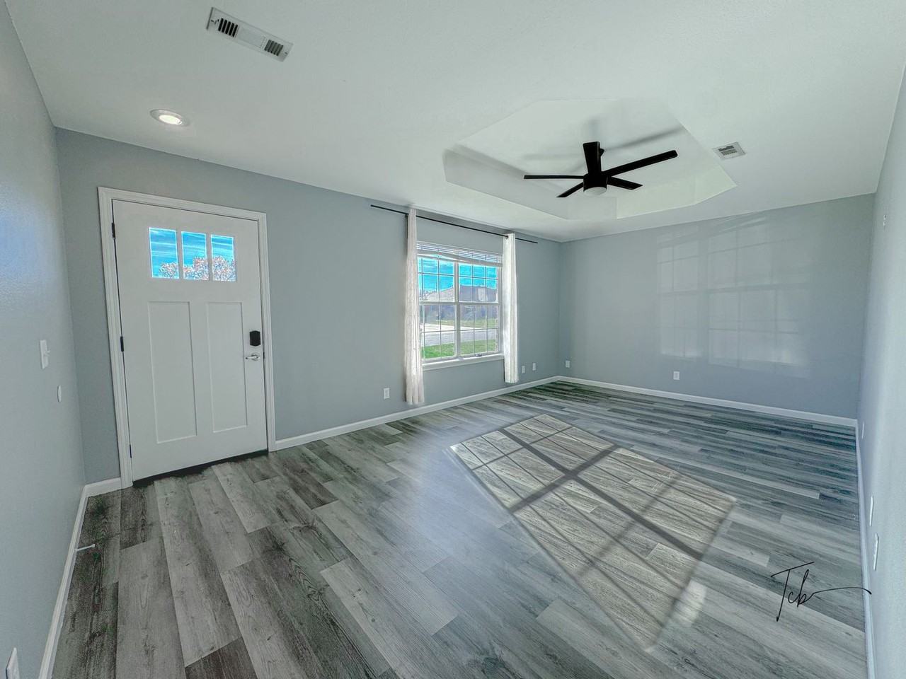 11 Holly Dr #A - Photo 2 of 26