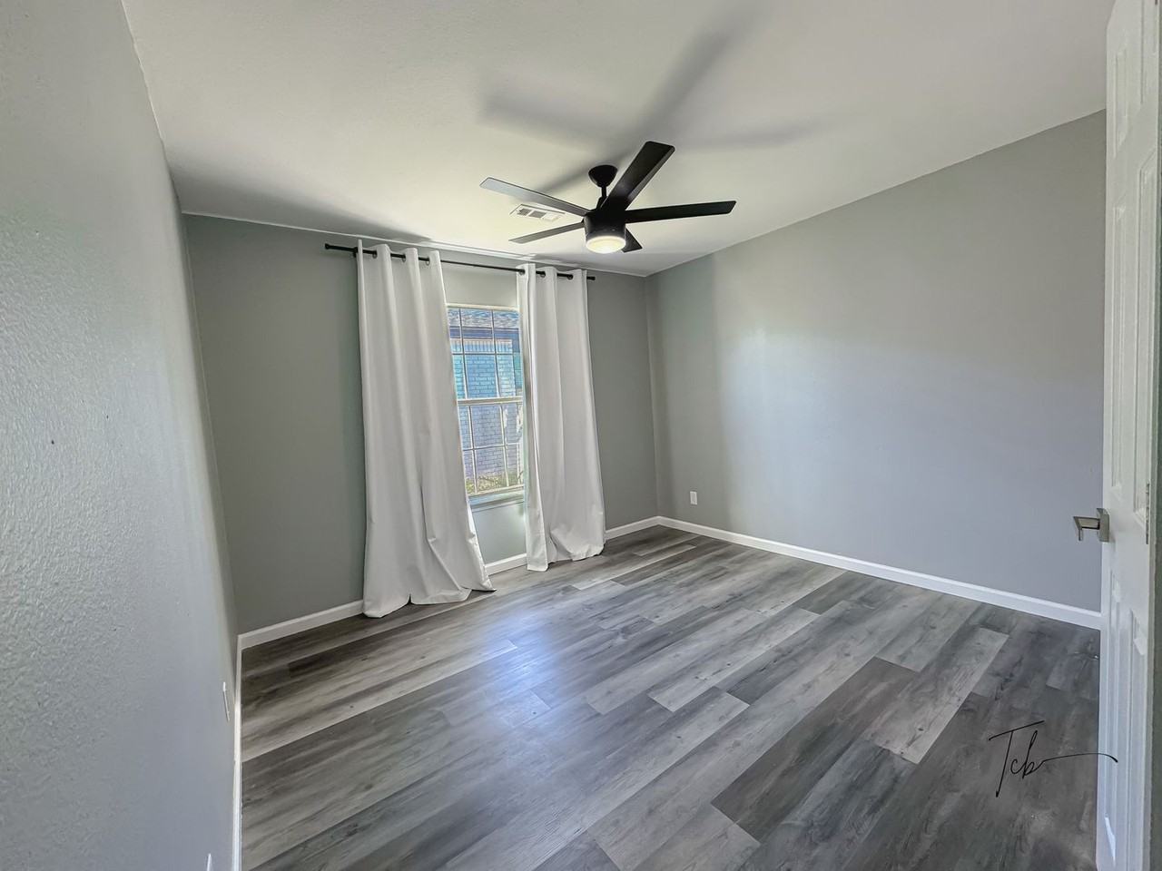 11 Holly Dr #A - Photo 4 of 26