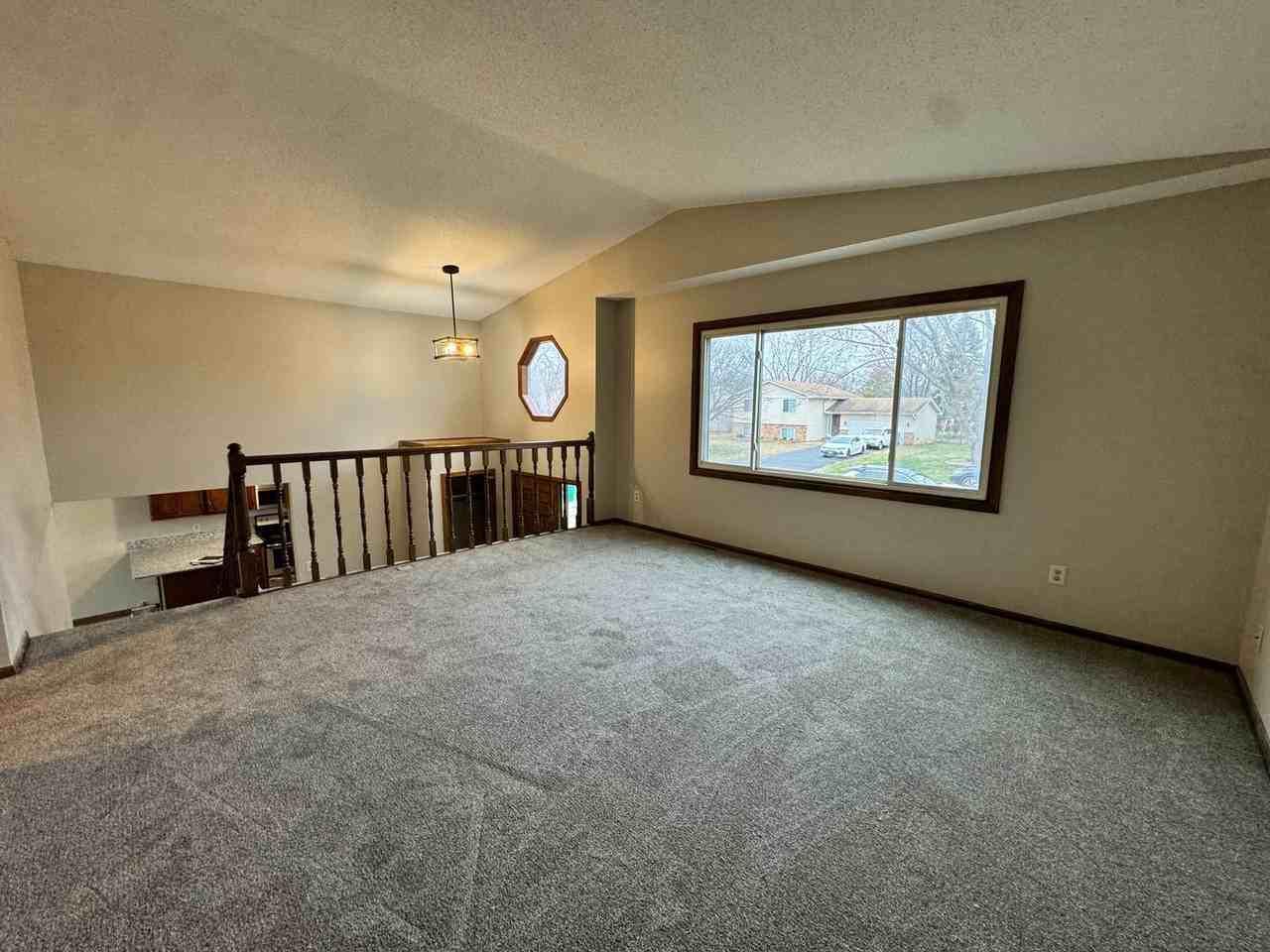 7572 Louisiana Ave N - Photo 7 of 16