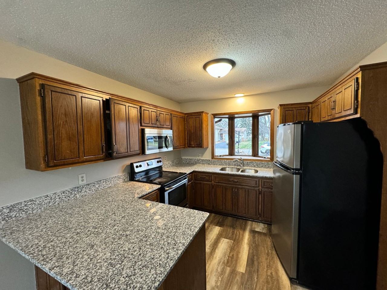 7572 Louisiana Ave N - Photo 4 of 16