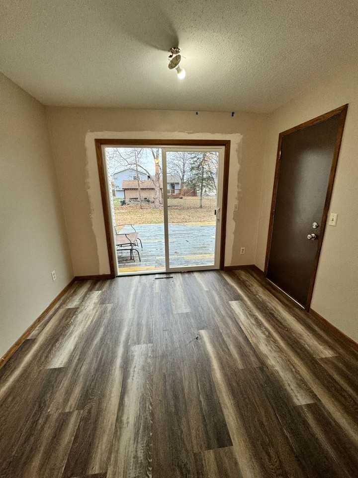 7572 Louisiana Ave N - Photo 6 of 16