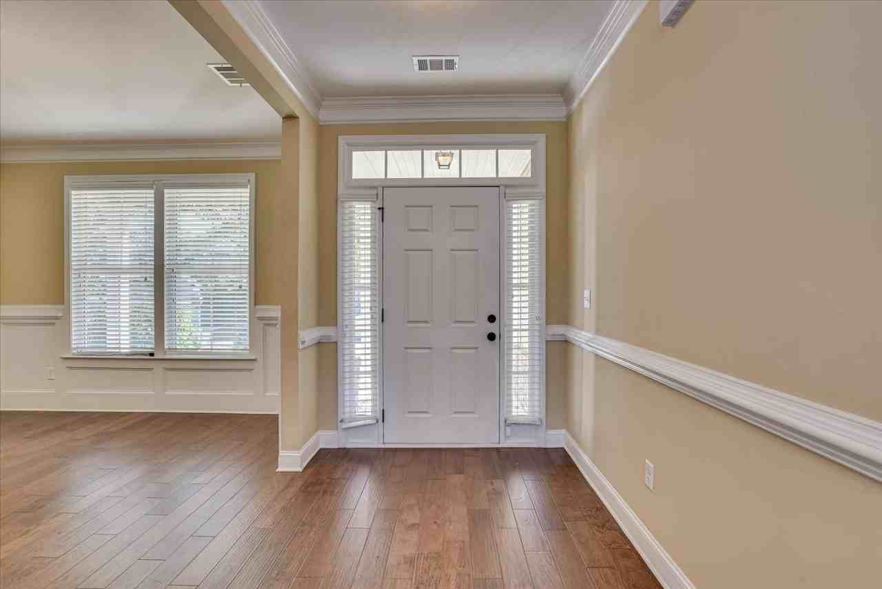 5515 Meghan Ln - Photo 6 of 38