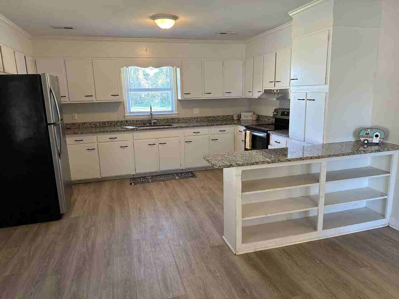 91 Holland Drive - Photo 2 of 13