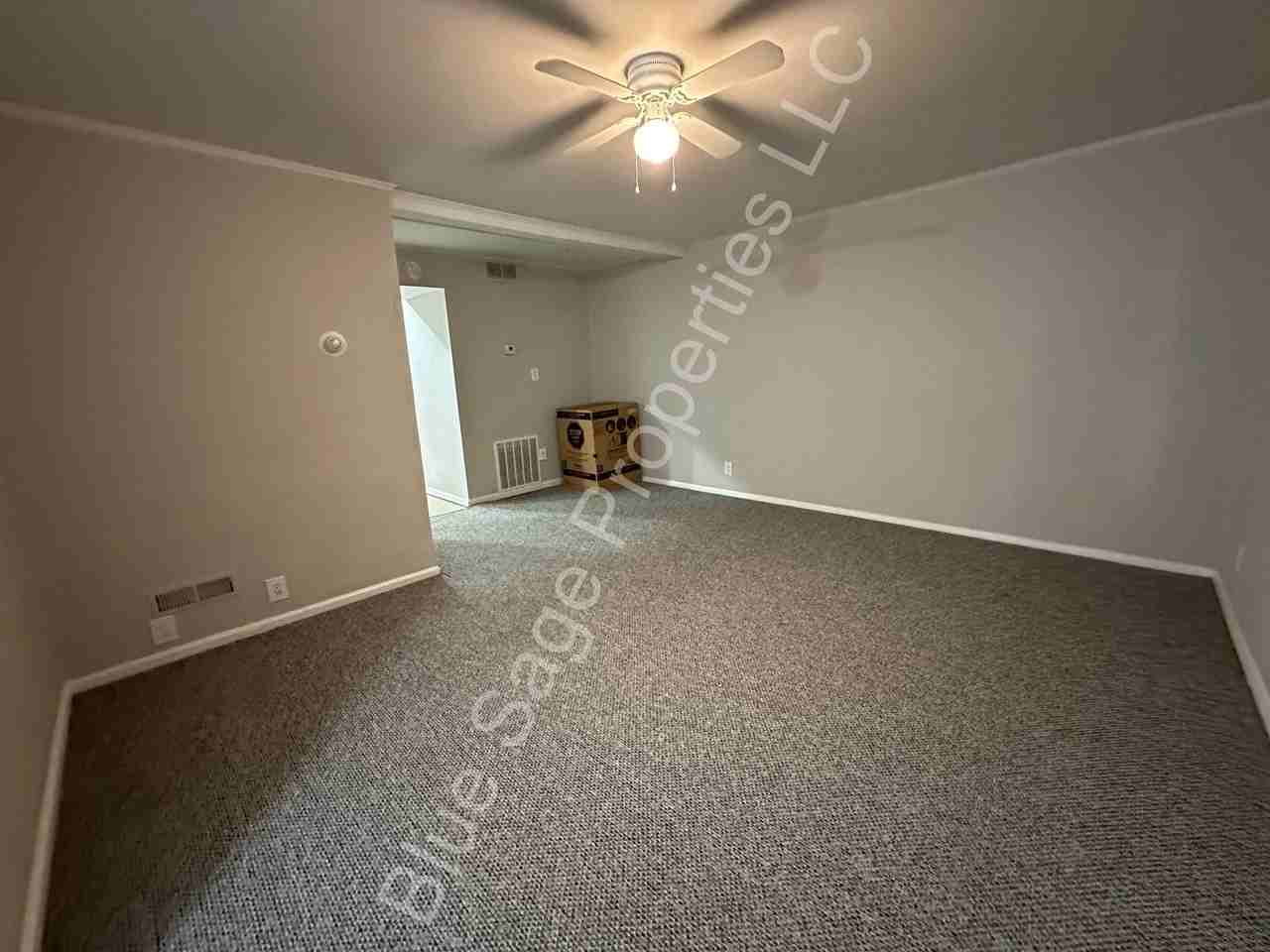 433 New Jersey Ave - Photo 3 of 19