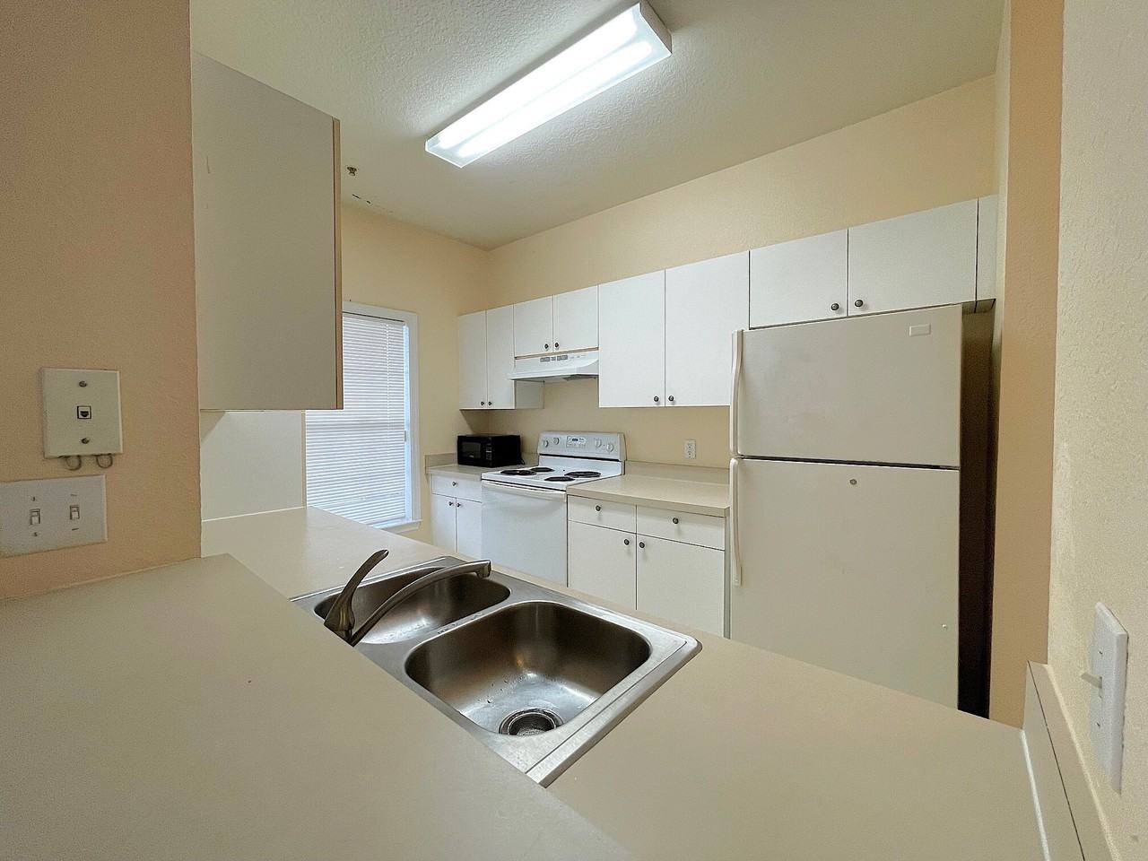 Mosaic At Millenia - 2339 - Photo 2 of 30