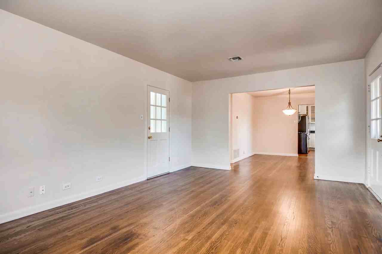 320 Harmon Dr - Photo 7 of 28