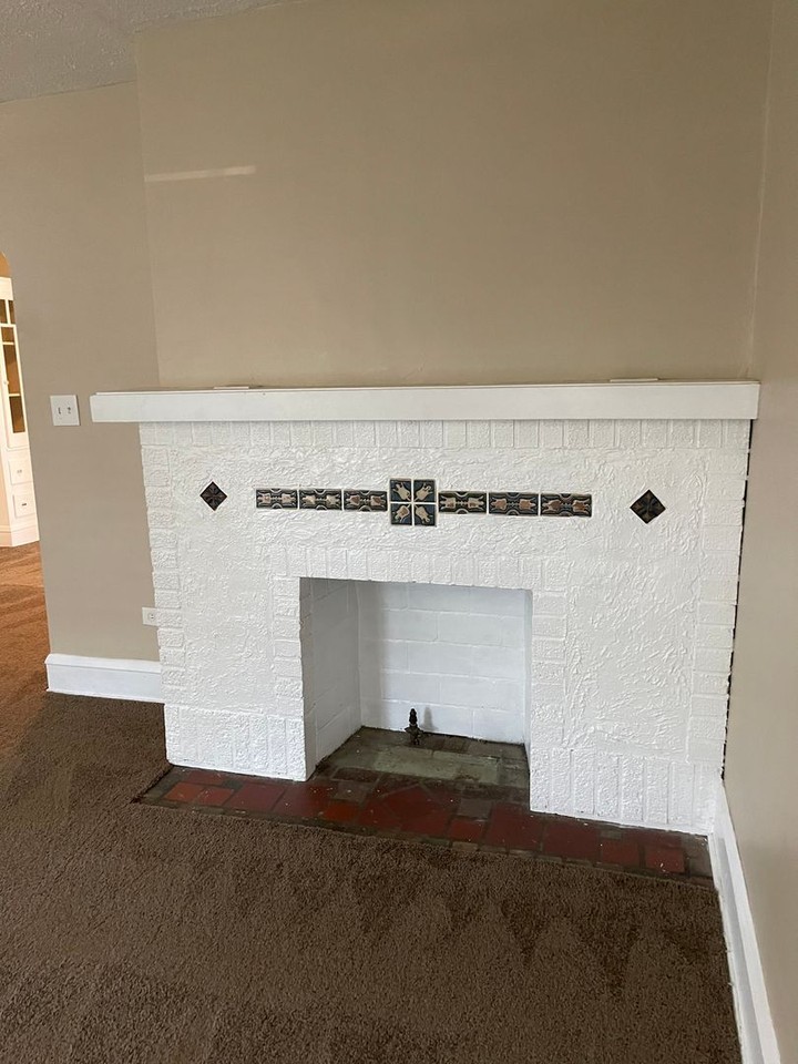 222 E 238th St - Photo 3 of 7