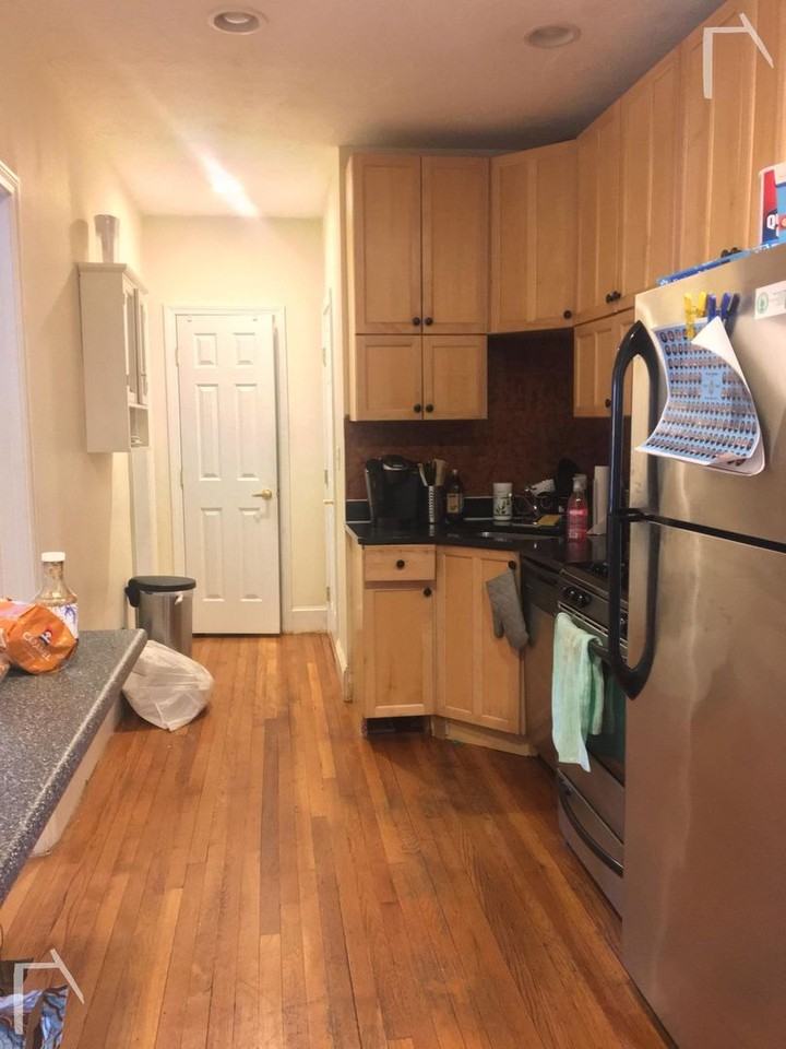 73 Thatcher St Apt 301e - Photo 7 of 22