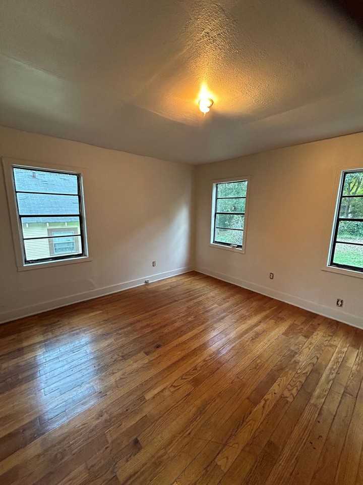 2931 Poland Street - Photo 2 of 5