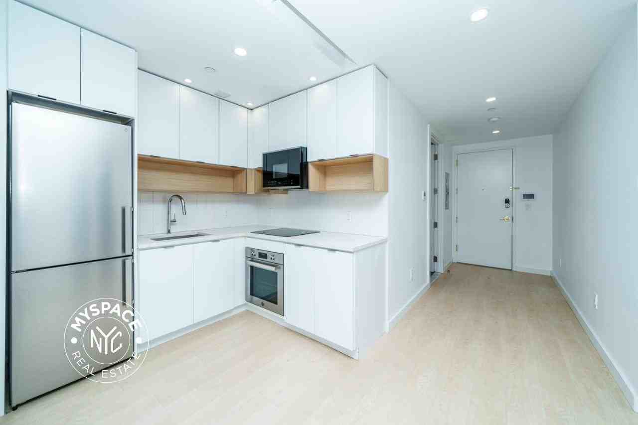 280 Meeker Ave #204