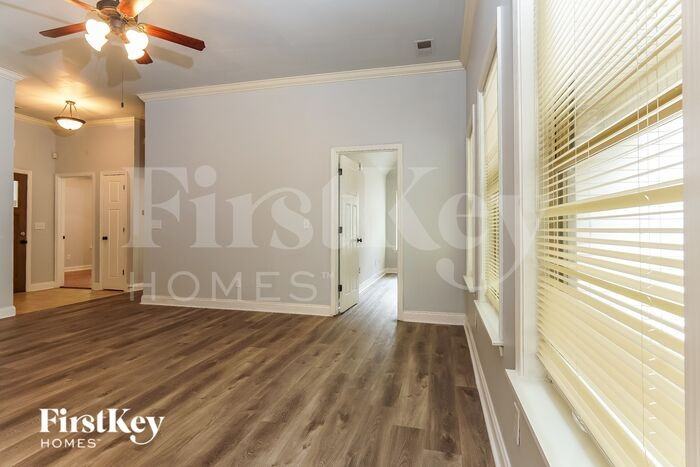 125 Stonebriar Dr - Photo 3 of 16