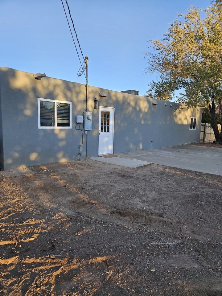 3709 Highland View Dr #NA - Photo 2 of 12