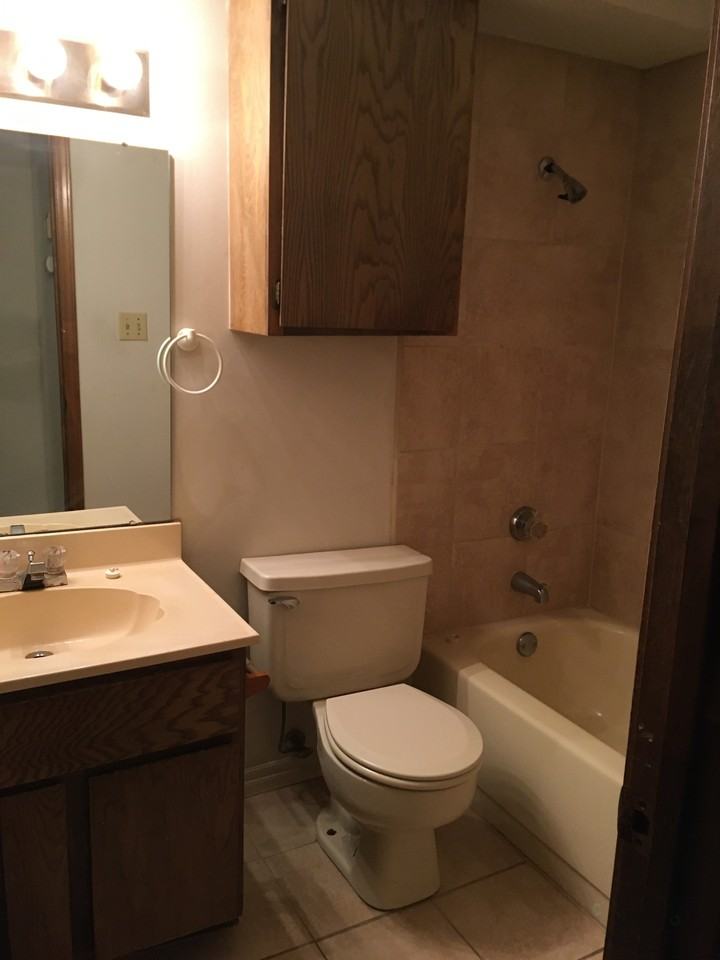 1309 Southridge Ct #1309 - Photo 3 of 5