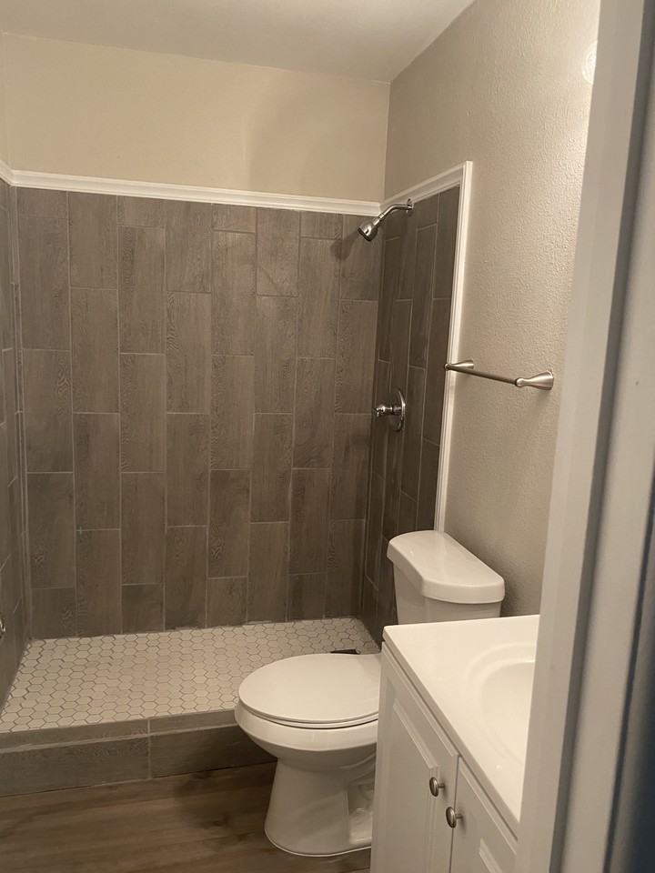 238 Gruene Rd #NA - Photo 6 of 7