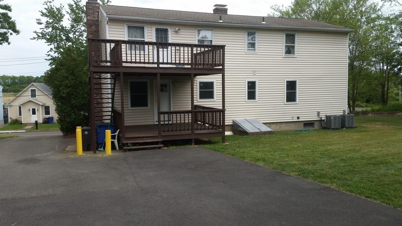 172 S End Rd #1stFL - Photo 3 of 8