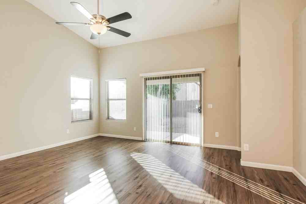 16229 W Hope Dr - Photo 3 of 16