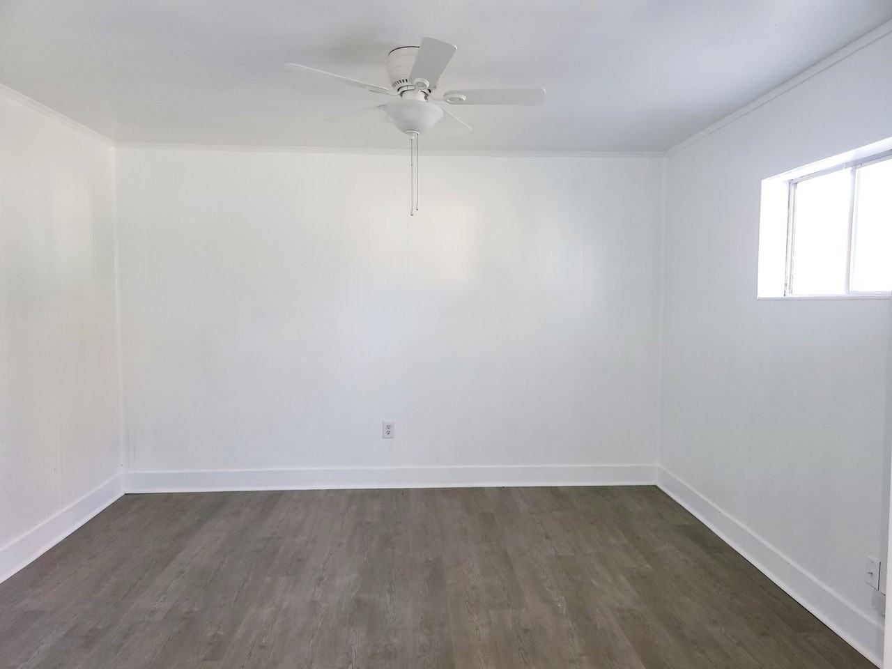 3120 N Hartford Pl - Photo 3 of 7