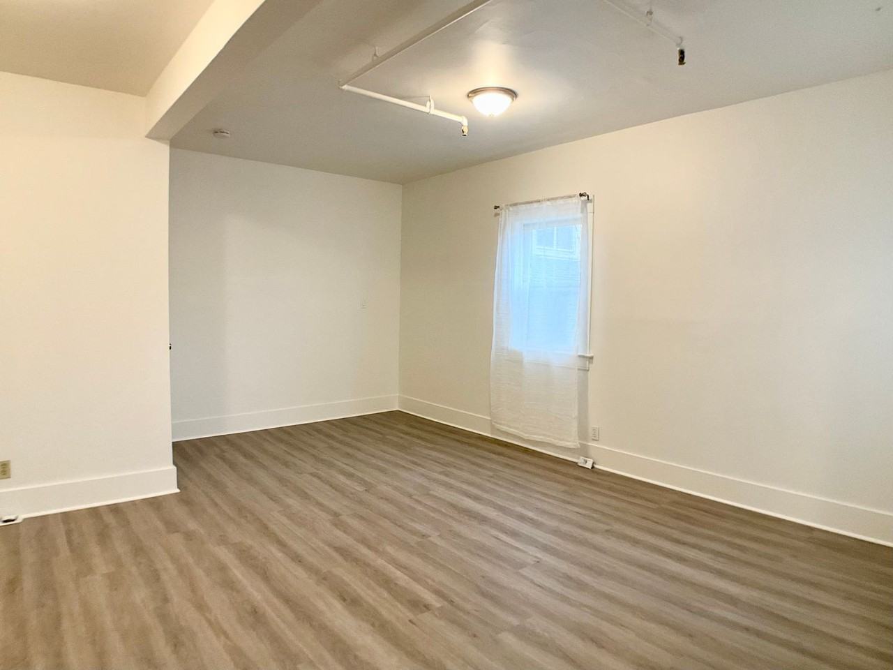 106 Parnassus Ave - Photo 2 of 16