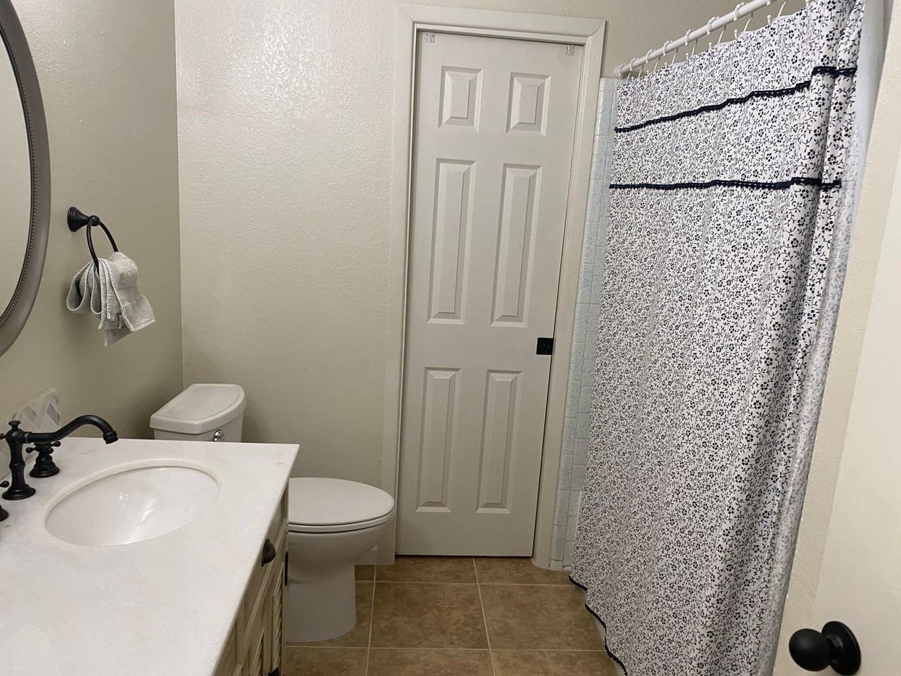 7773 S Phillips Ave - Photo 3 of 19