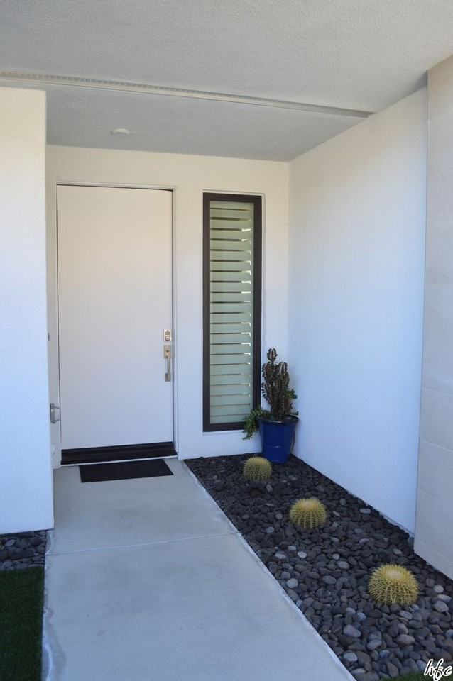 982 Cameron Center Dr - Photo 3 of 31