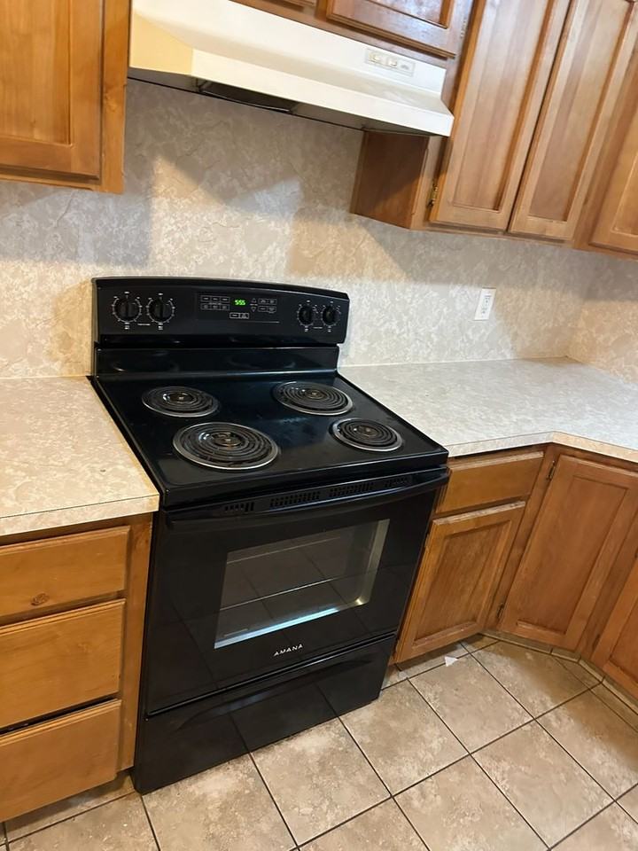 106 Whittier Ct - Photo 3 of 8