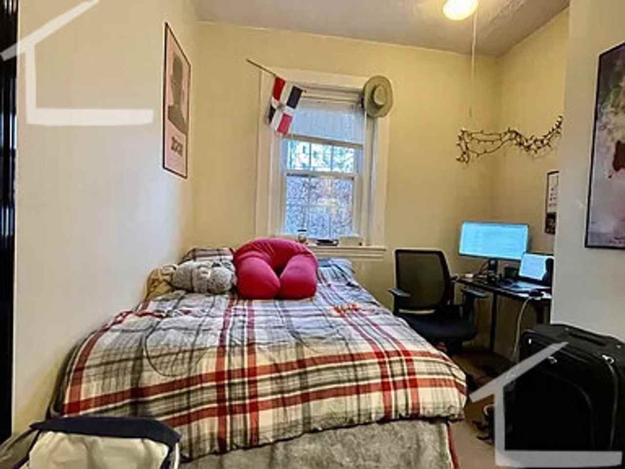 184 Naples Road - Photo 3 of 17