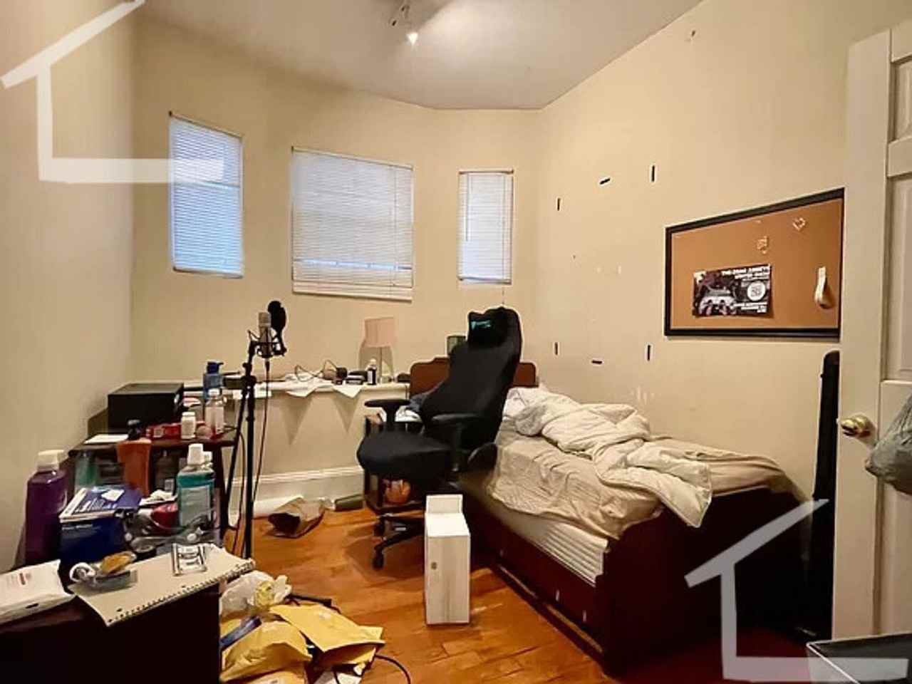 184 Naples Road - Photo 4 of 17