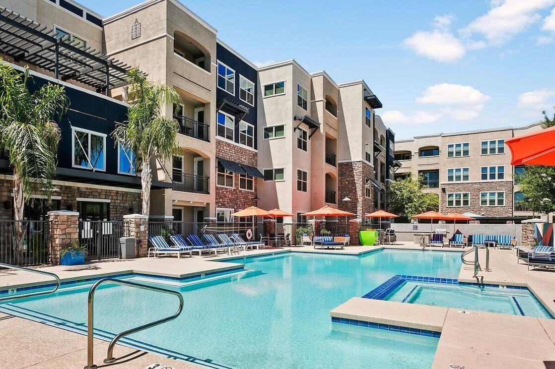 8444 E Indian School Rd - Photo 7 of 27