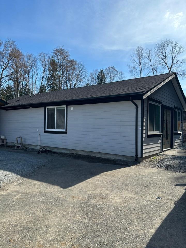 17418 Hillview Pl - Photo 3 of 10