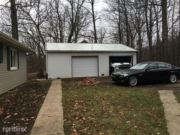 201 Lake Hills Dr - Photo 2 of 22