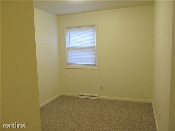 7581 S 12th St - Photo 2 of 9