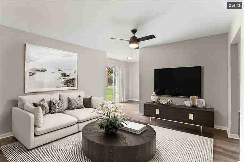 2950 Dickens Dr - Photo 2 of 19