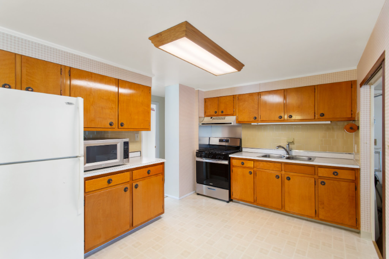 1409 Seward Dr - Photo 3 of 20