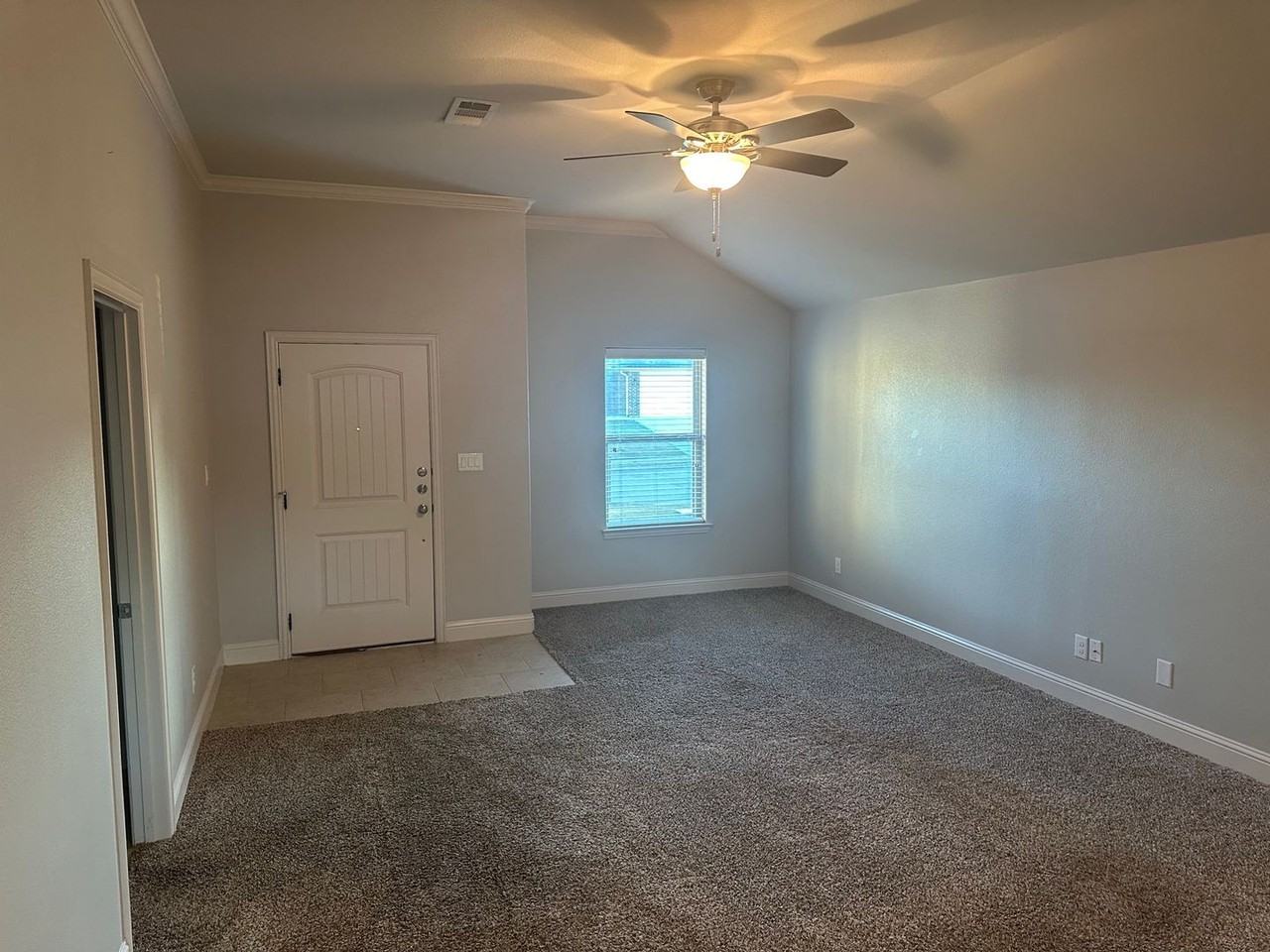 3501 Ballam St - Photo 4 of 25