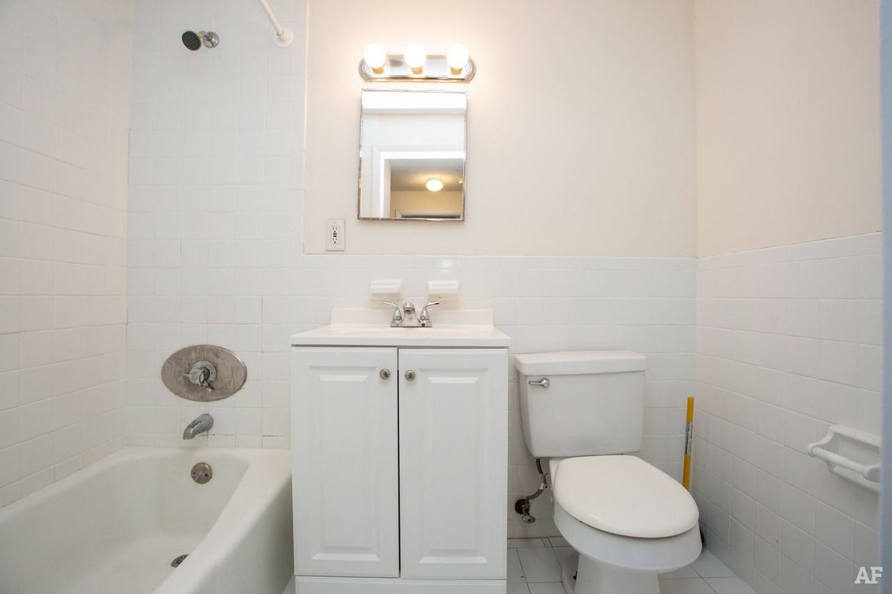 231 Main St - Photo 6 of 10