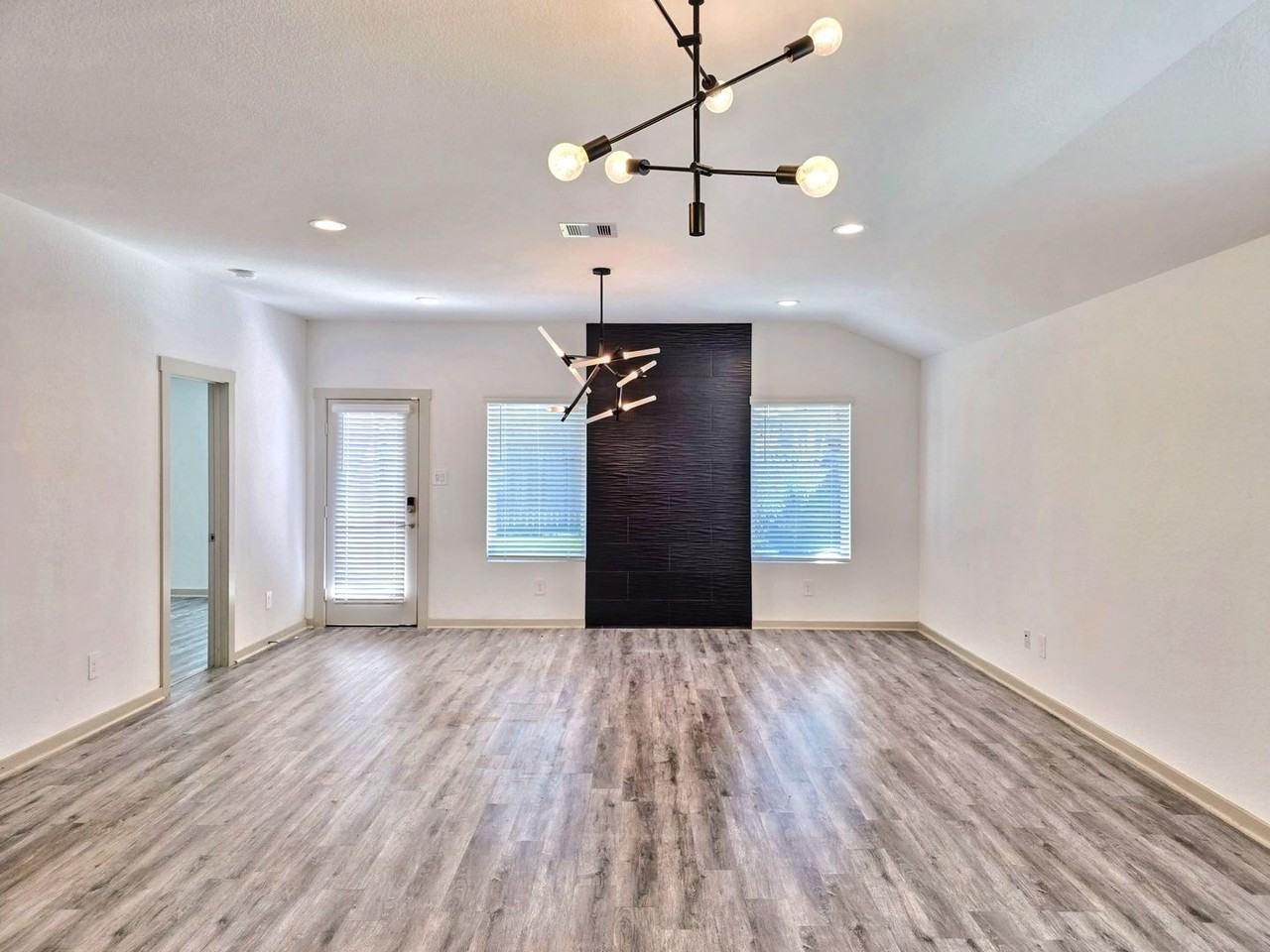 28931 Lupo River Ct - Photo 3 of 27