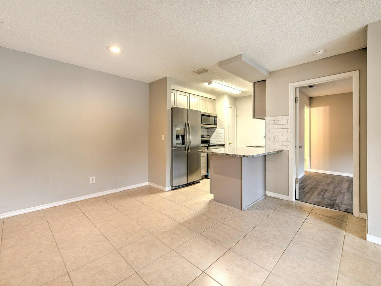 608 Golden Raintree Place - Photo 5 of 26